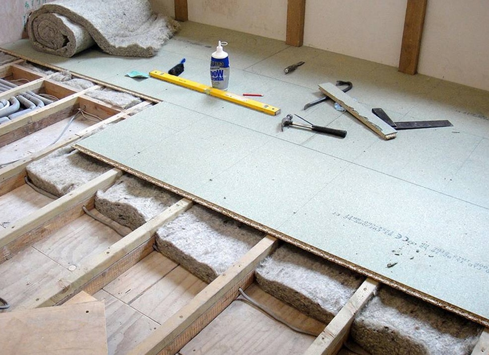 Технология утепления пола снизу и сверху в деревянном доме