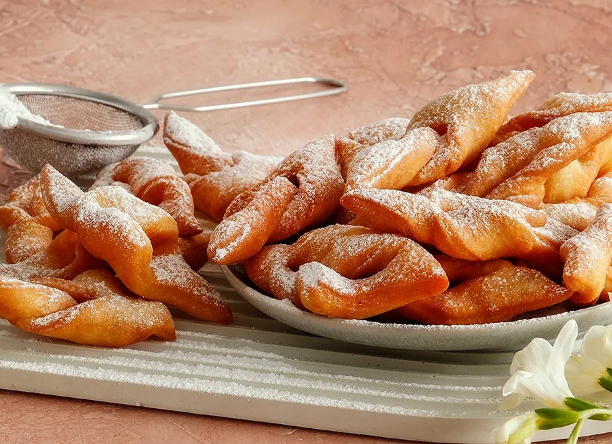 Как приготовить хрустящий хворост на молоке