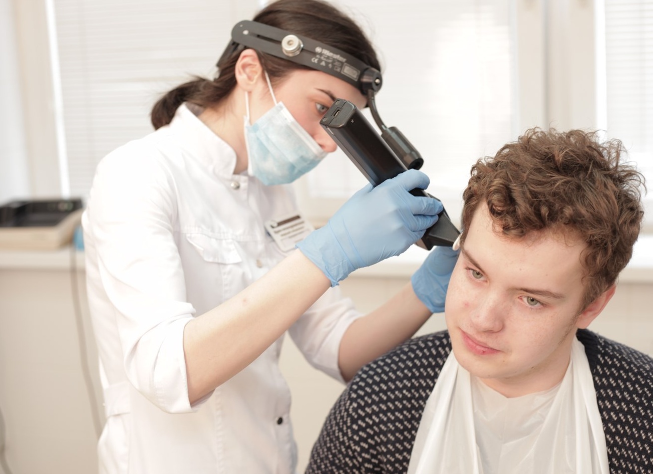 Что делать, если болит ухо после купания Что делать, если болит ухо после купания