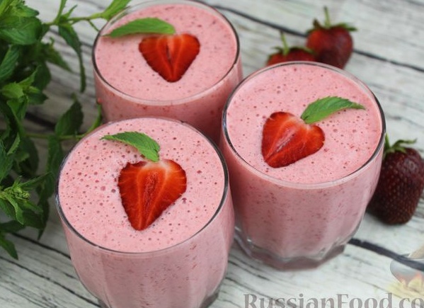 Как приготовить молочный коктейль с клубникой