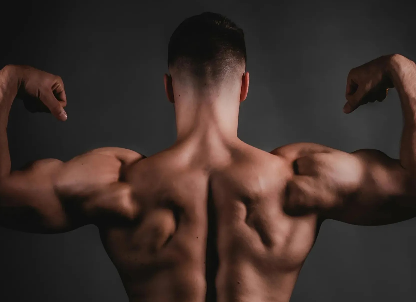 Лучшие упражнения на плечи для мужчин и женщин Лучшие упражнения на плечи для мужчин и женщин