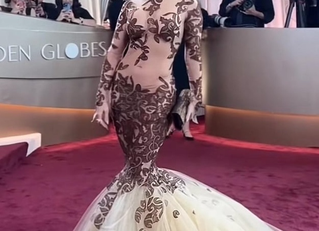 Красивые модные платья для неотразимого образа на Новый год 2019