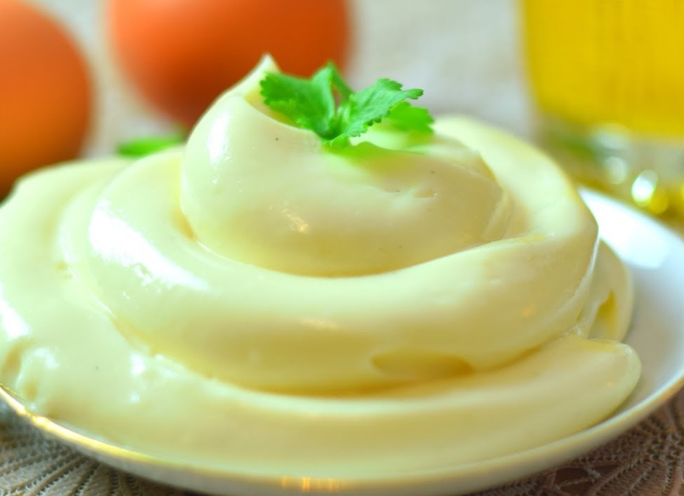 Как сделать домашний майонез с помощью миксера или блендера