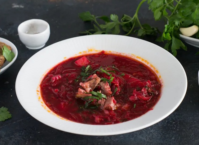 Как приготовить классический борщ с мясом