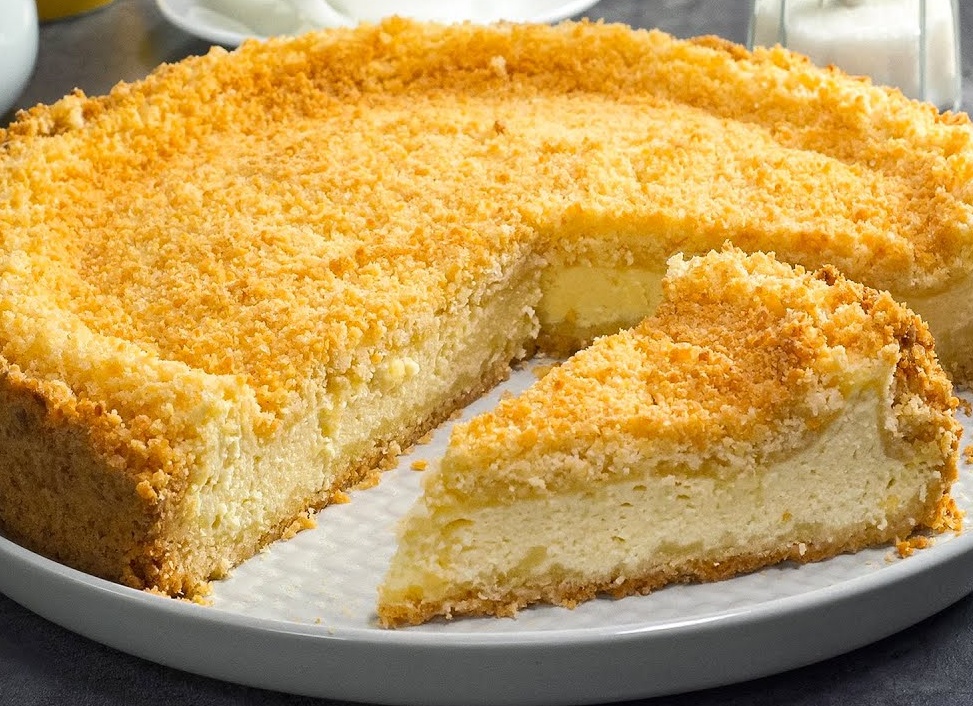 Как испечь королевскую ватрушку с творогом в духовке и мультиварке