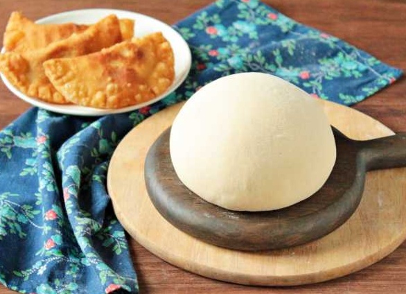 Как приготовить вкусное хрустящее тесто для чебуреков