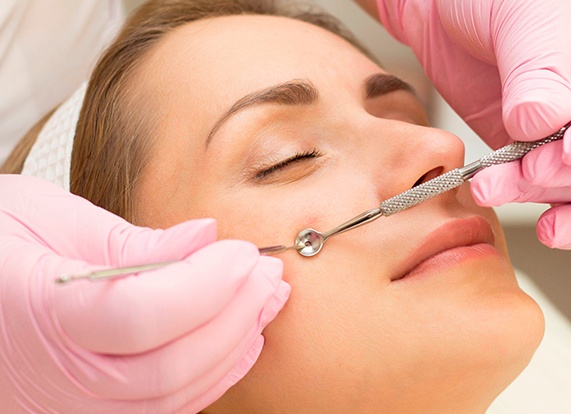 Как правильно сделать чистку лица в домашних условиях Как правильно сделать чистку лица в домашних условиях