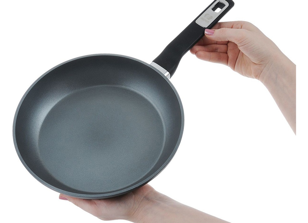 Как выбрать хорошую сковороду с антипригарным покрытием