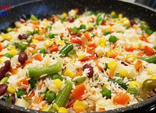 Как приготовить рассыпчатый рис с овощами на сковороде