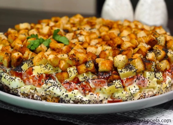 Рецепты вкусных салатов с добавлением кириешек