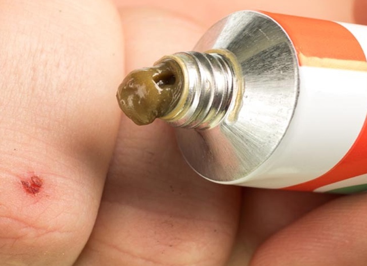 Мазь Вишневского: показания и инструкция по применению