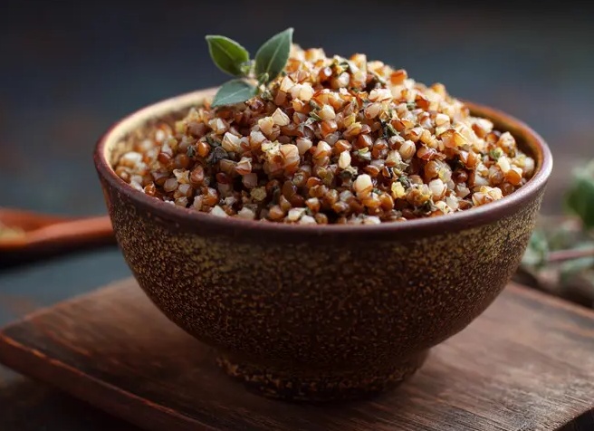 Рассыпчатая гречневая каша на все случаи жизни