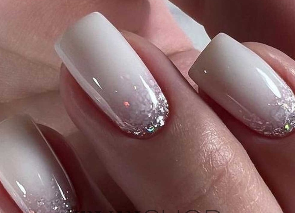 Дизайн ногтей с блестками: красивые варианты, фото, этапы создания