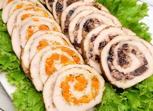 Как приготовить домашний куриный рулет в духовке