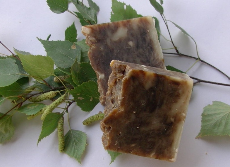 Польза и вред березового дегтя для здоровья человека