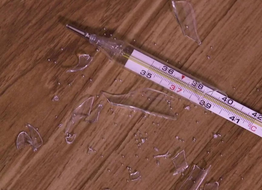 Что делать, если случайно разбился ртутный градусник в квартире Что делать, если случайно разбился ртутный градусник в квартире