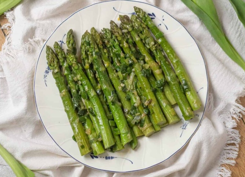 Сколько времени и как вкусно запекать куриную грудку в духовке