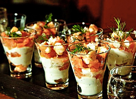 Как готовить оригинальные праздничные закуски на шпажках Как готовить оригинальные праздничные закуски на шпажках