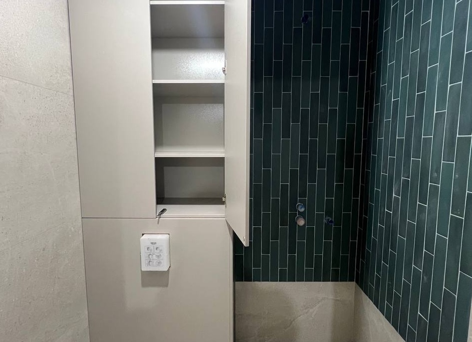 Перед выбором: какой потолок в ванной комнате лучше?