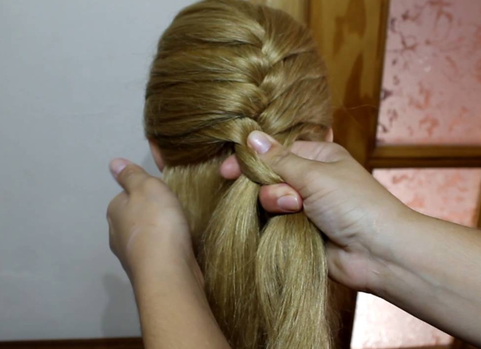 Как заплести красивый колосок ребенку: пошаговая инструкция