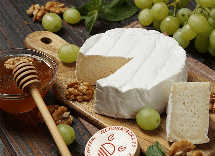 Сыр с плесенью: виды, названия и характеристика продукта Сыр с плесенью: виды, названия и характеристика продукта