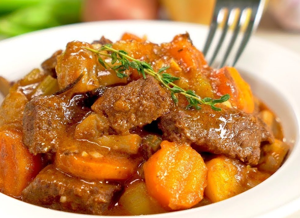 Как вкусно приготовить жаркое из говядины Как вкусно приготовить жаркое из говядины