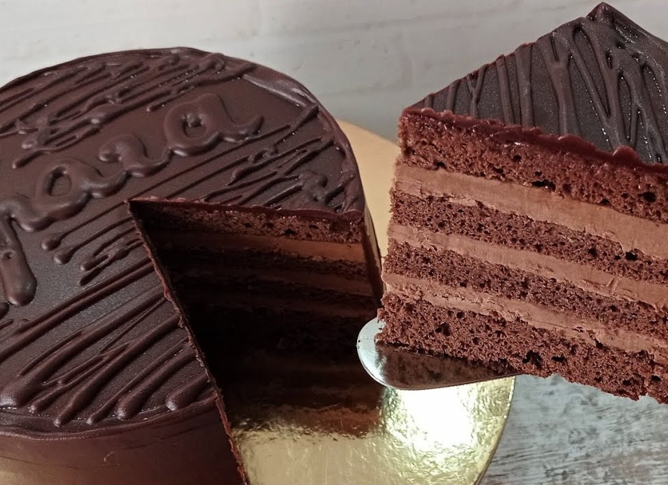 Как приготовить классический торт «Прага» в домашних условиях Как приготовить классический торт «Прага» в домашних условиях