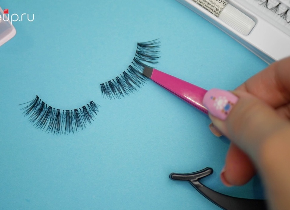 Как самой наклеить накладные ресницы в домашних условиях Как самой наклеить накладные ресницы в домашних условиях