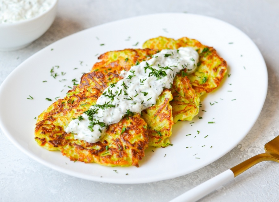 Как вкусно приготовить драники из кабачков Как вкусно приготовить драники из кабачков