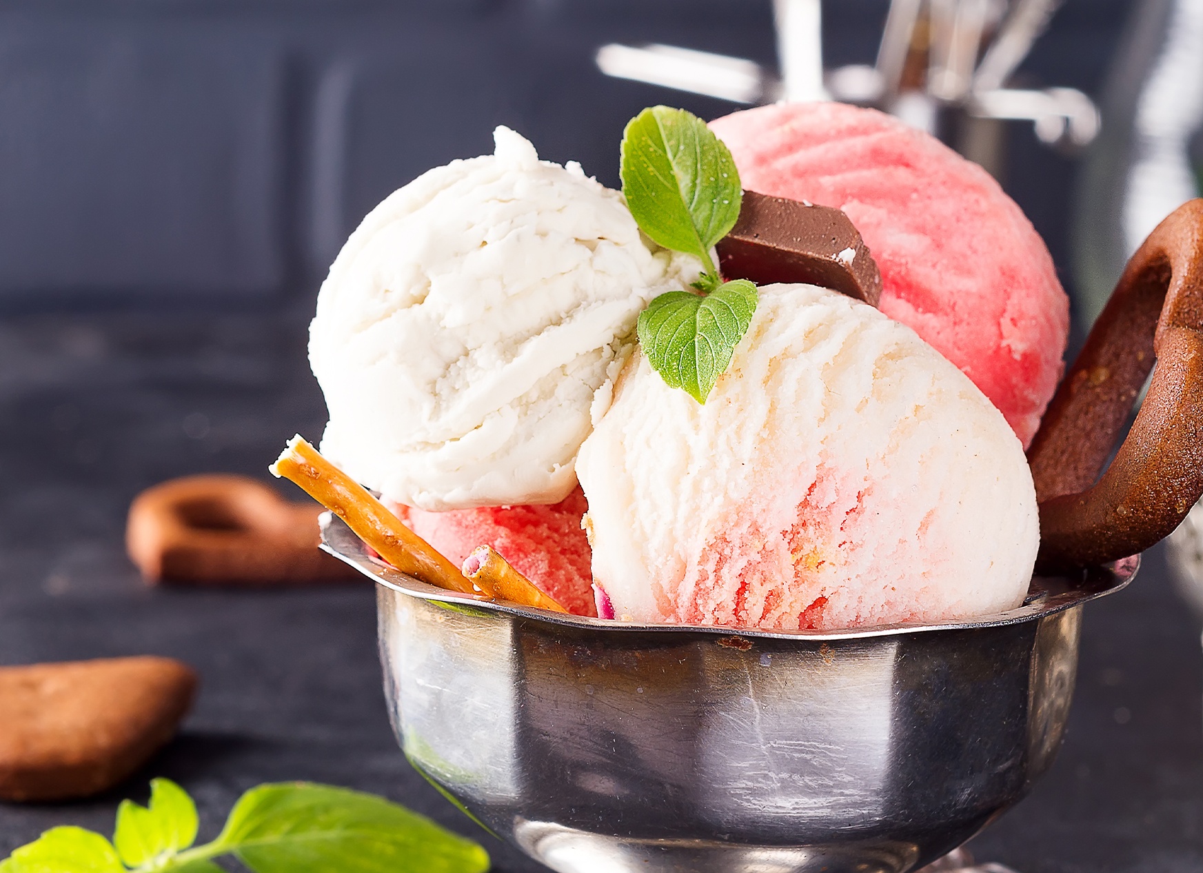 Рецепты приготовления домашнего мороженого в мороженице и без нее Рецепты приготовления домашнего мороженого в мороженице и без нее