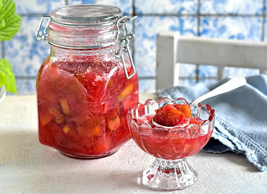 Как сварить вкусное варенье из ревеня с сохранением витаминов