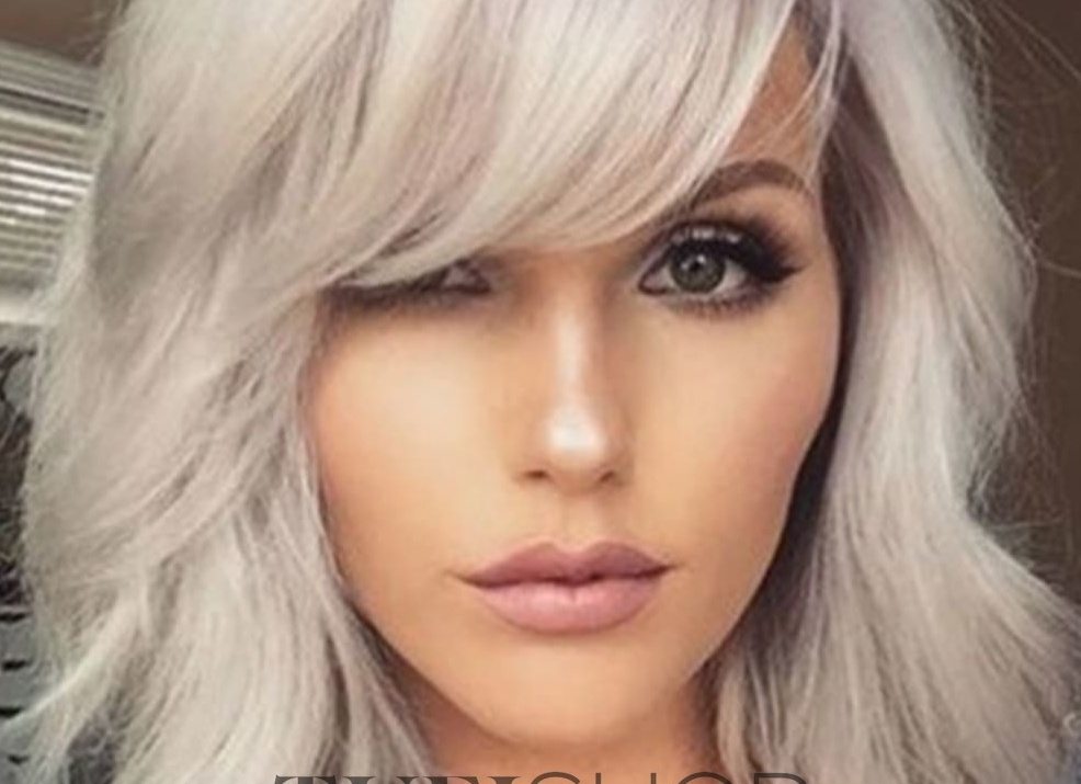 Прически с челкой набок: идеи для женщин и мужчин