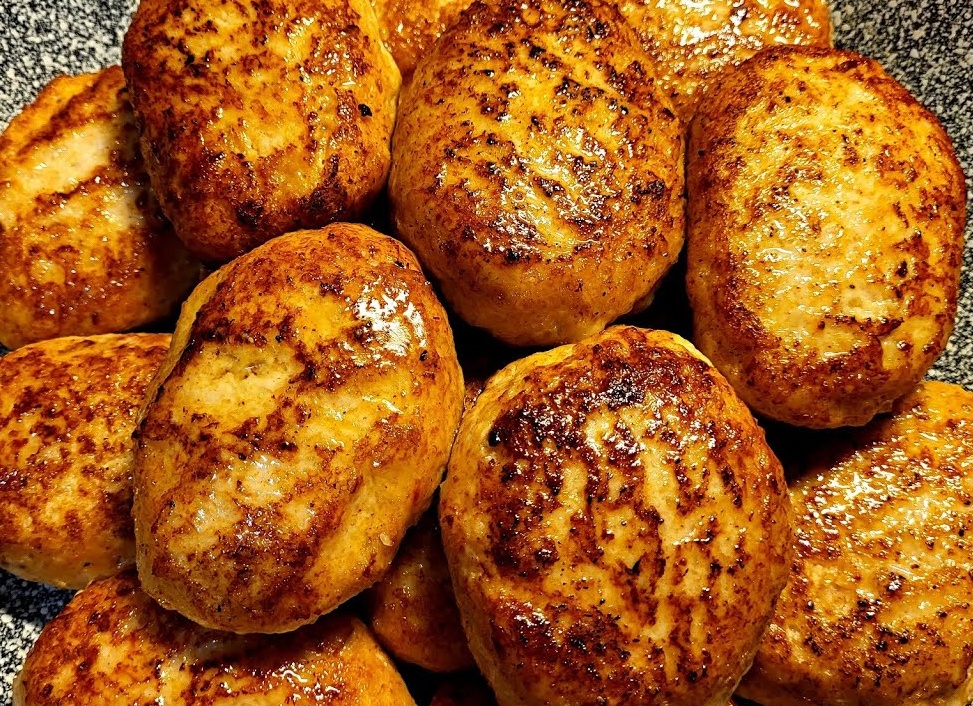Как приготовить сочные котлеты из куриного фарша
