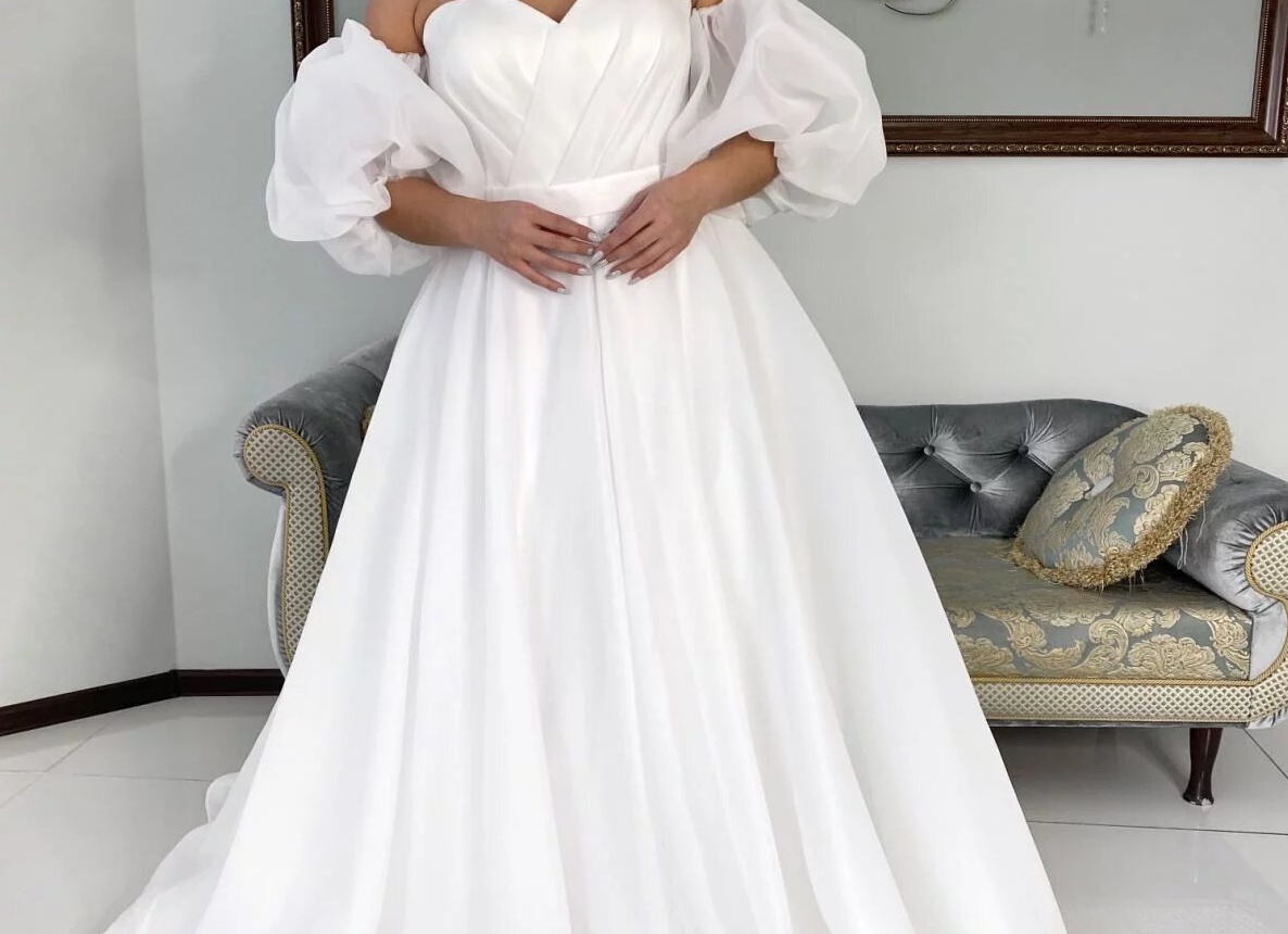 Какие фасоны платьев идеально скрывают живот Какие фасоны платьев идеально скрывают живот