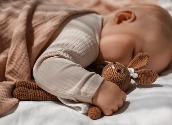 Как приучить маленького ребенка спать в своей кроватке Как приучить маленького ребенка спать в своей кроватке