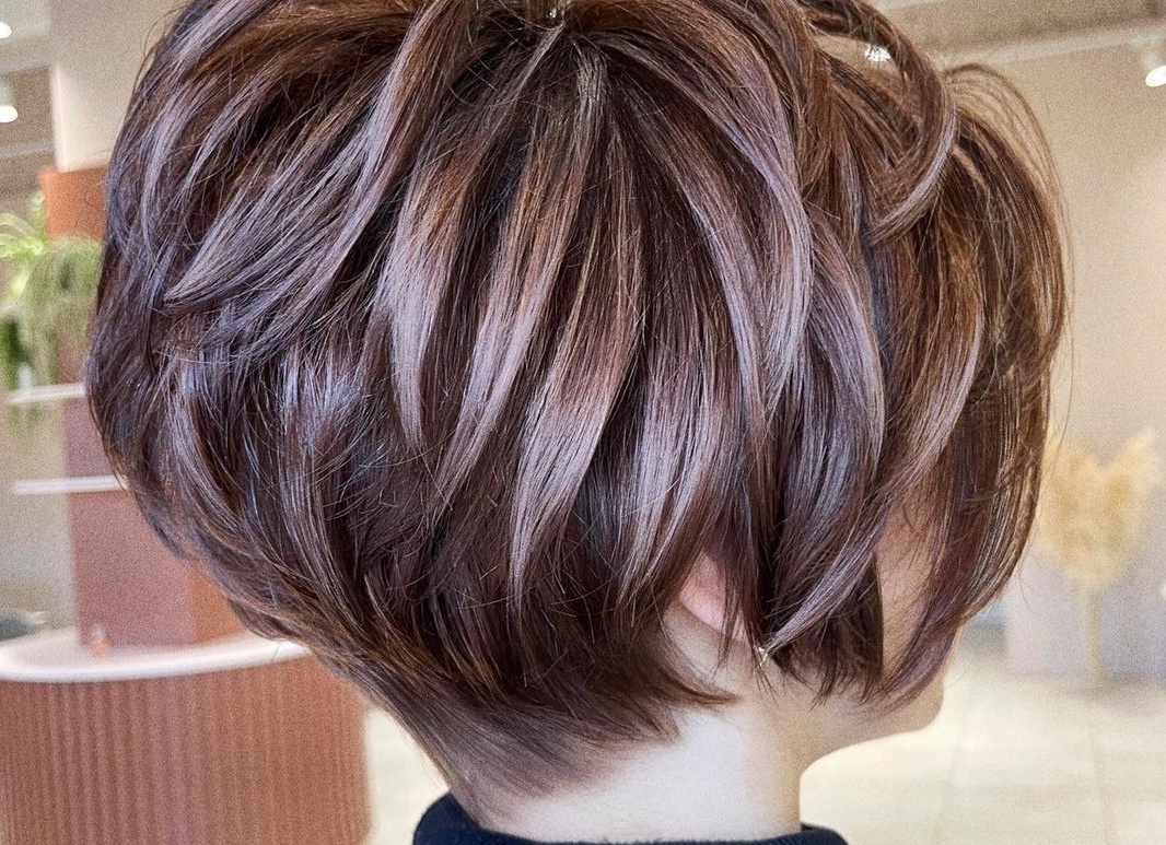 Мелирование на короткие волосы: виды, фото, техника окрашивания Мелирование на короткие волосы: виды, фото, техника окрашивания