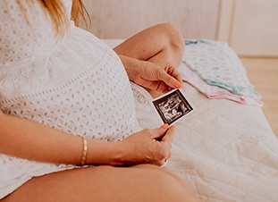 Как зачать двойню или близнецов естественным путем